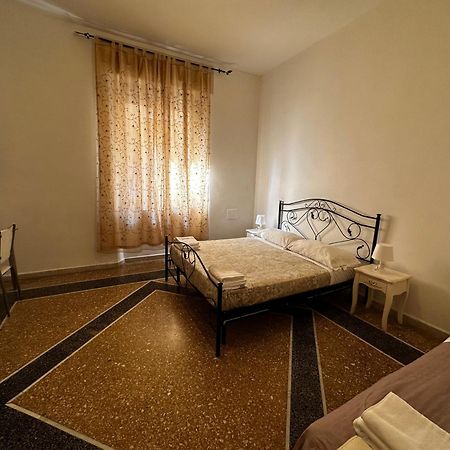 Holiday Pisa Gare 2 Εξωτερικό φωτογραφία
