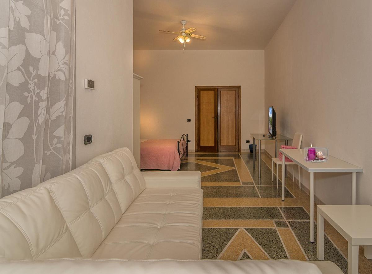 Holiday Pisa Gare 2 Εξωτερικό φωτογραφία
