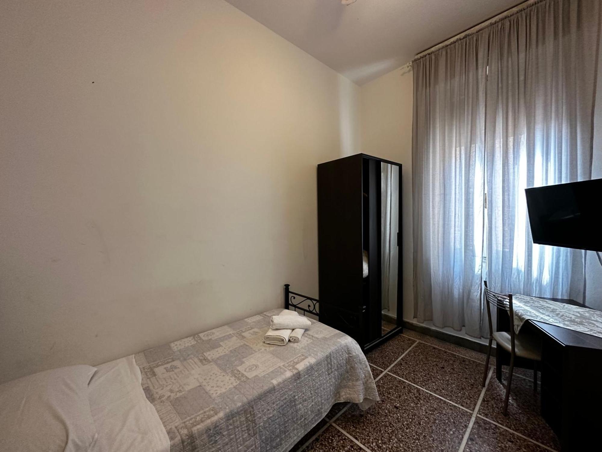 Holiday Pisa Gare 2 Εξωτερικό φωτογραφία