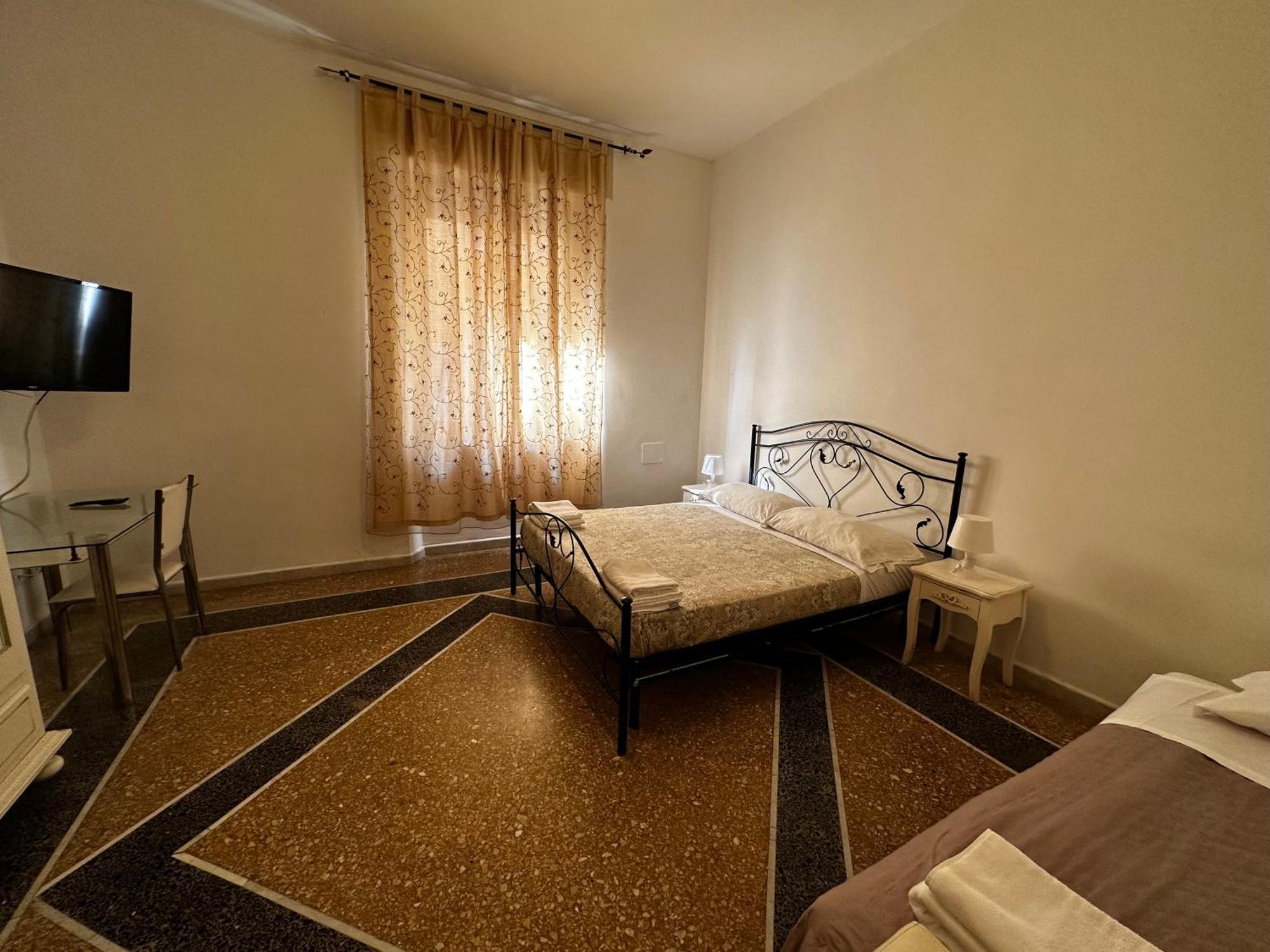 Holiday Pisa Gare 2 Εξωτερικό φωτογραφία